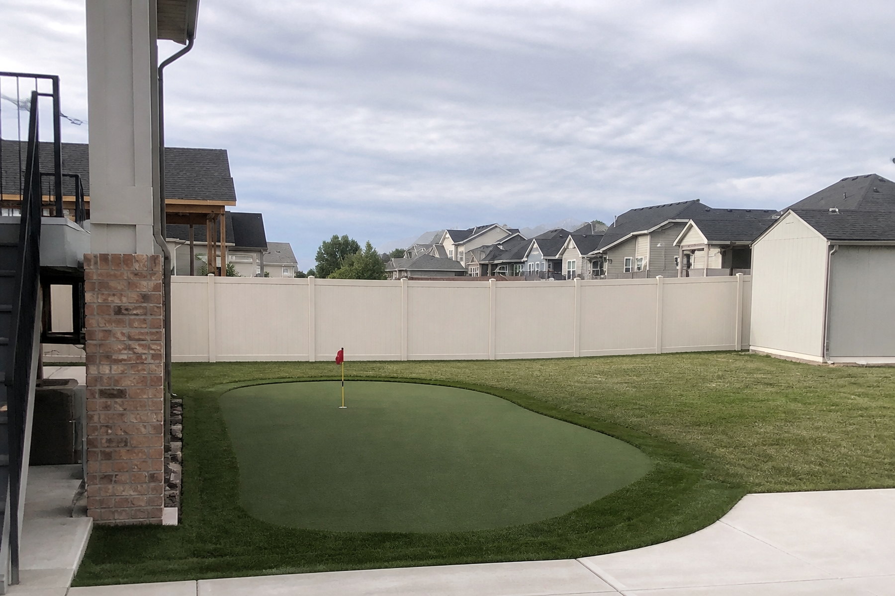 Backyard putting green installation in Utah