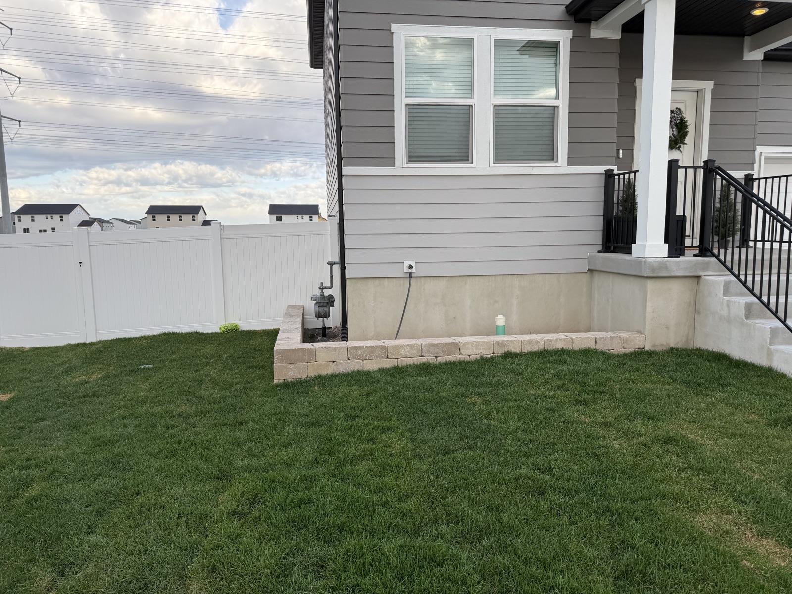 Concrete block wall and yard installation in Utah by Sol Scapes
